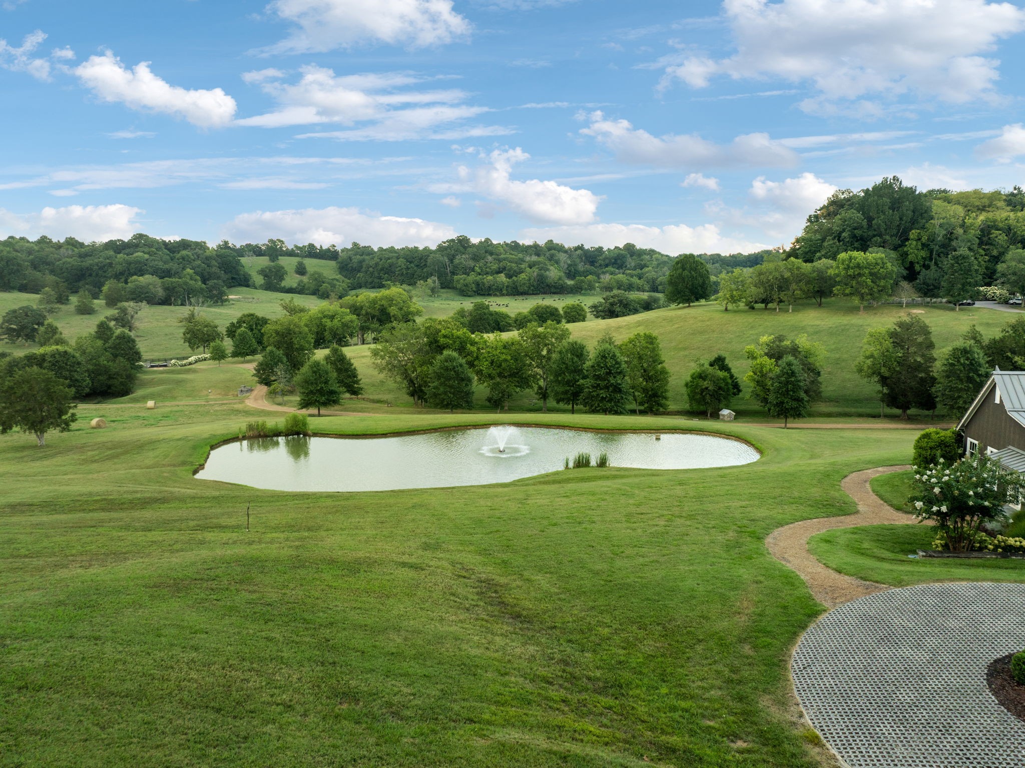 3385 Bailey Rd
