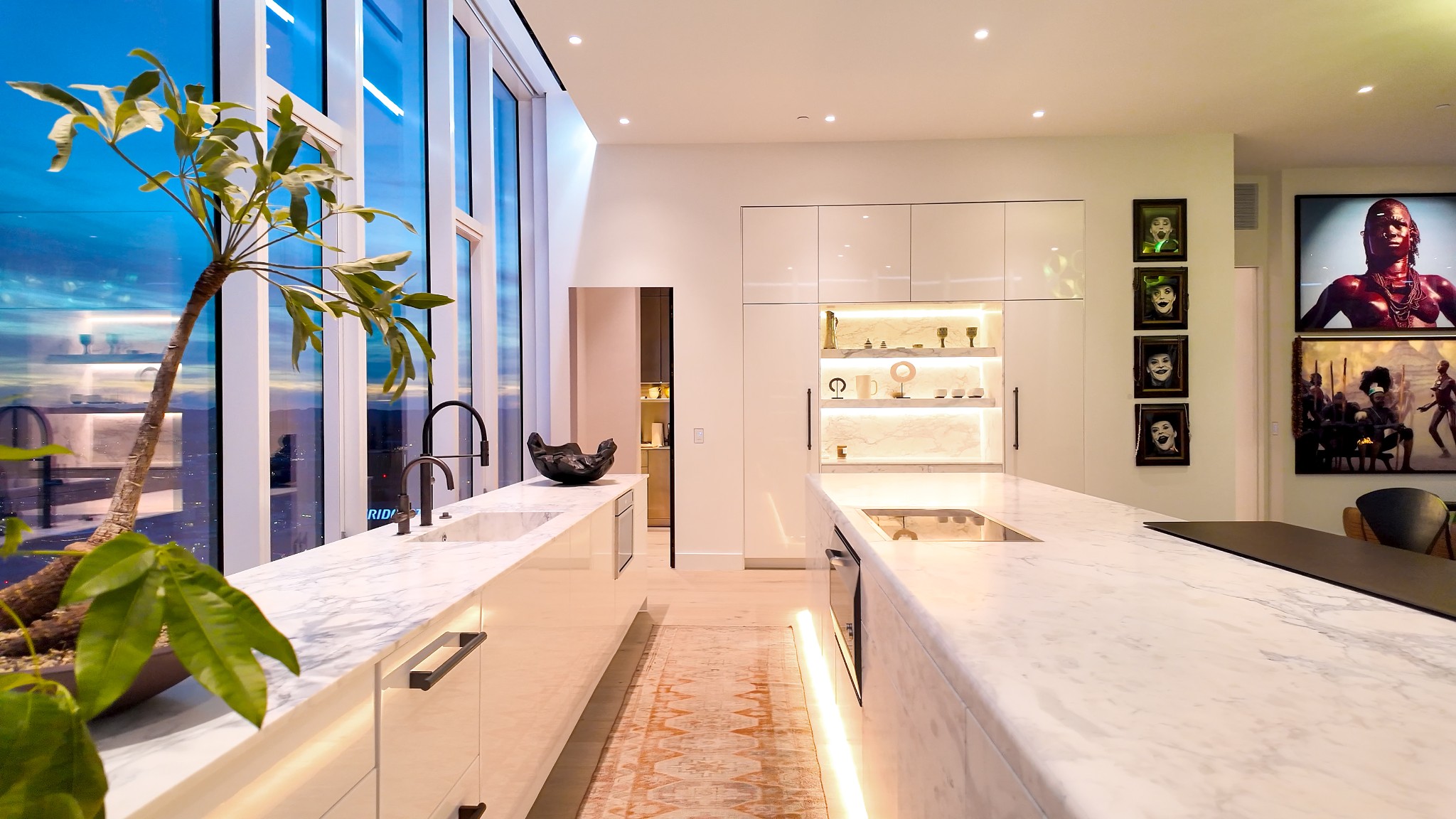 160 2nd Ave, S Unit: 4002