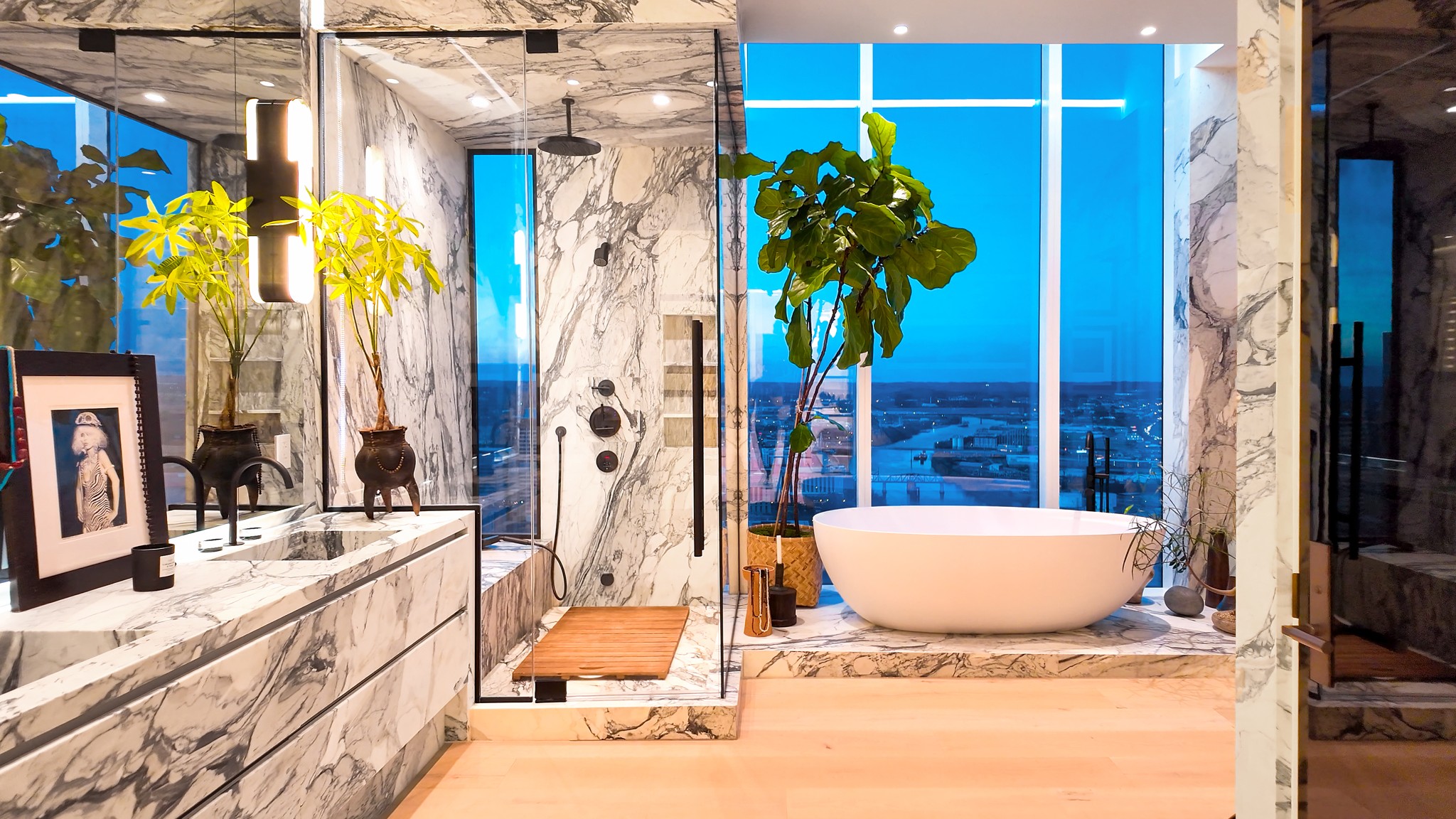 160 2nd Ave, S Unit: 4002