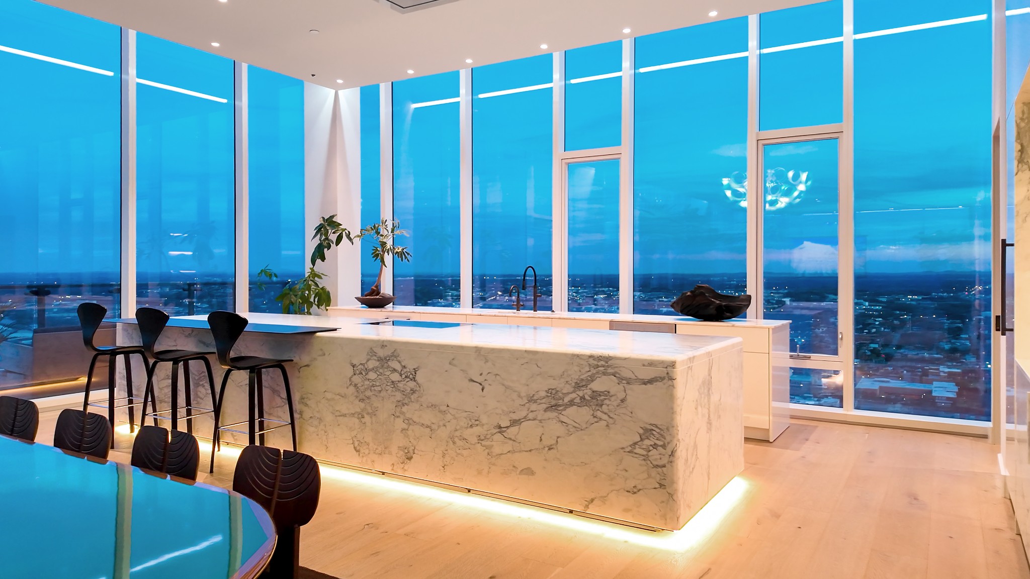 160 2nd Ave, S Unit: 4002