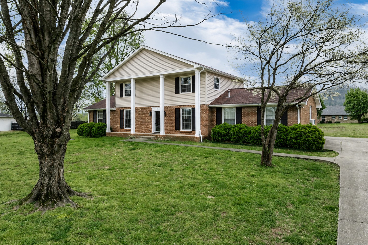 111 Poplar St