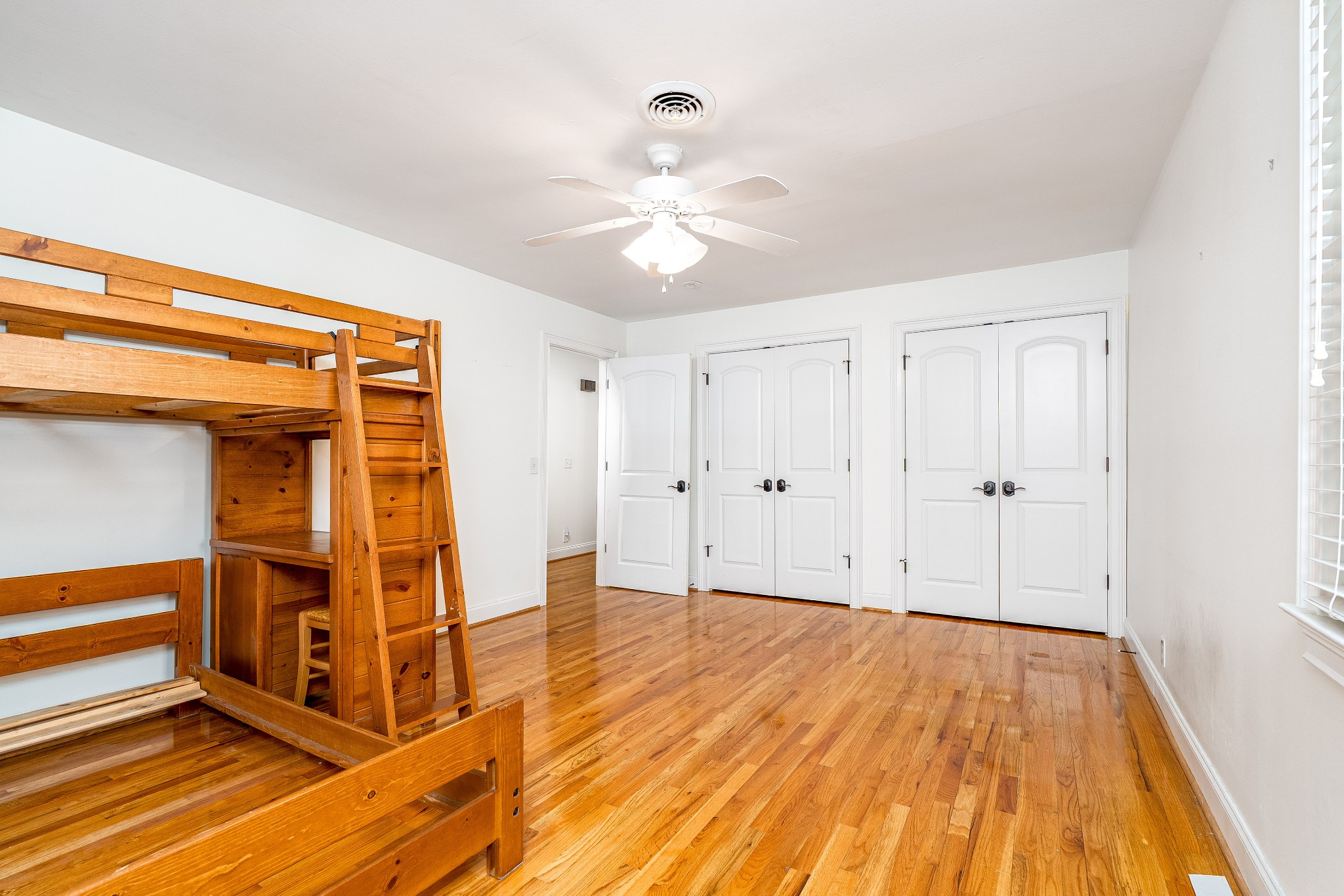 111 Poplar St