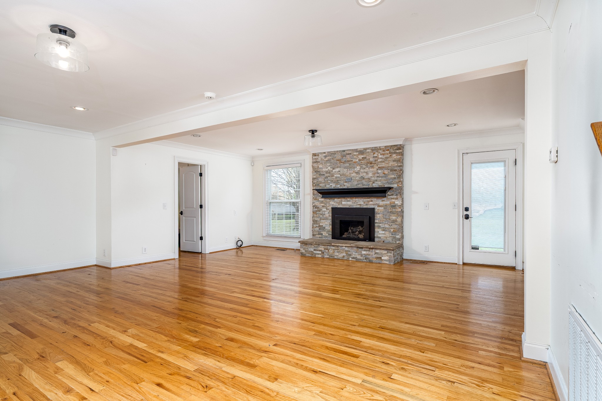111 Poplar St