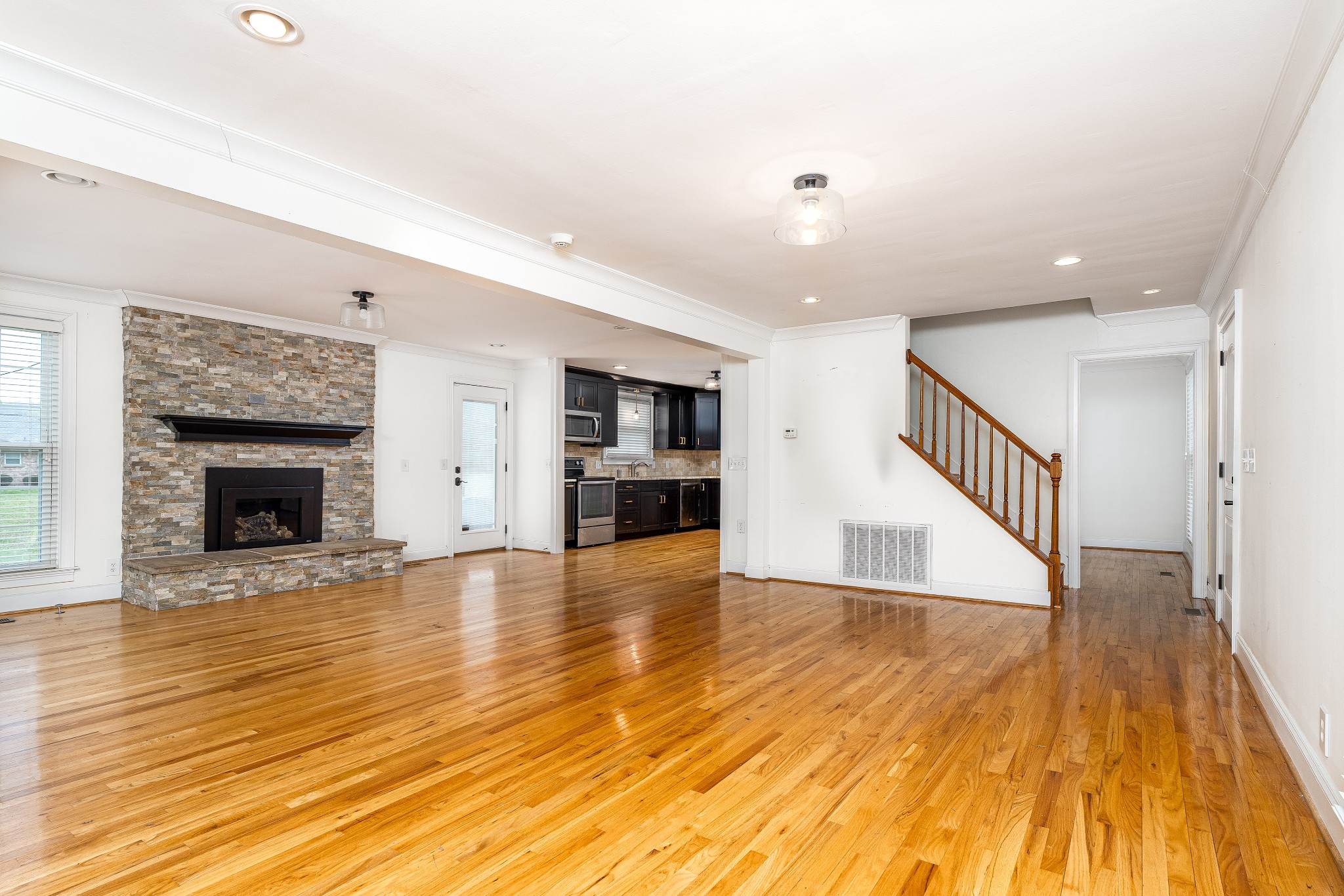 111 Poplar St