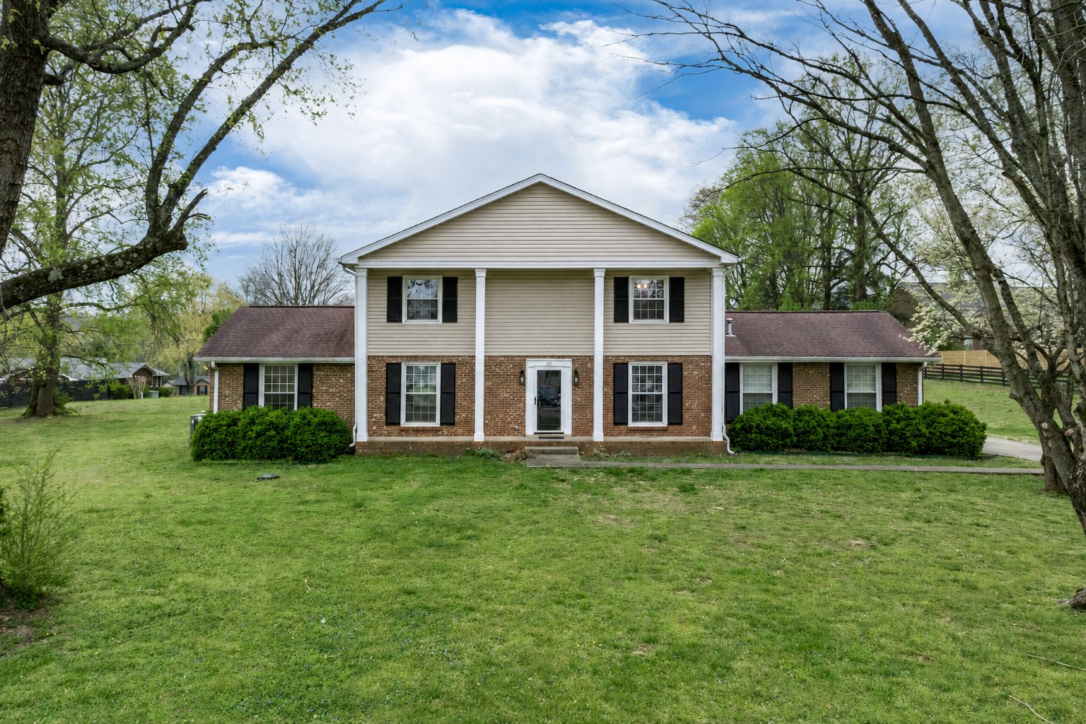 111 Poplar St