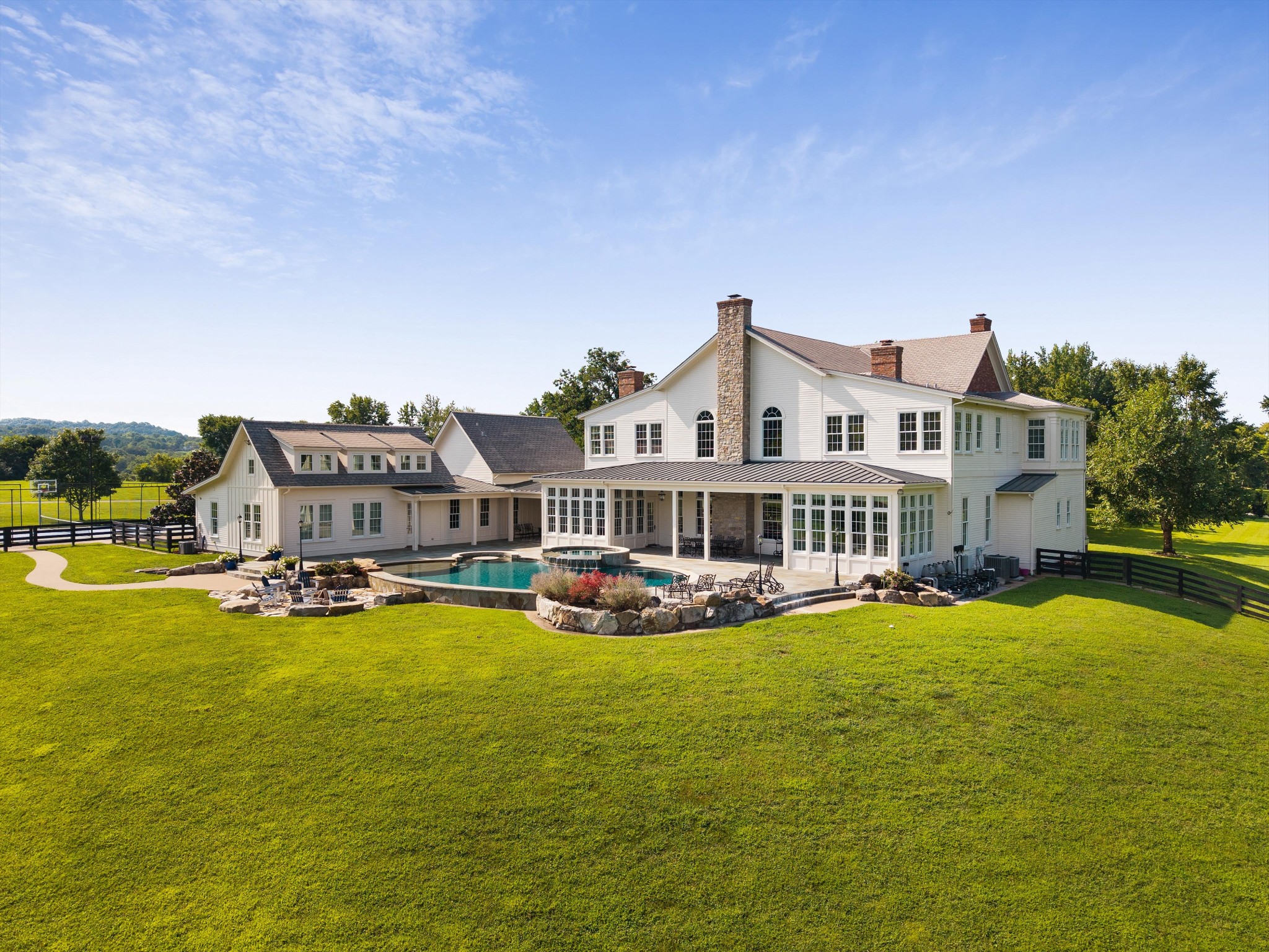 4810 Scenic Oaks Ln