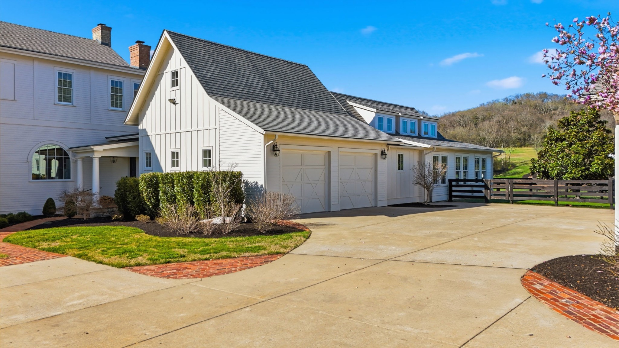 4810 Scenic Oaks Ln