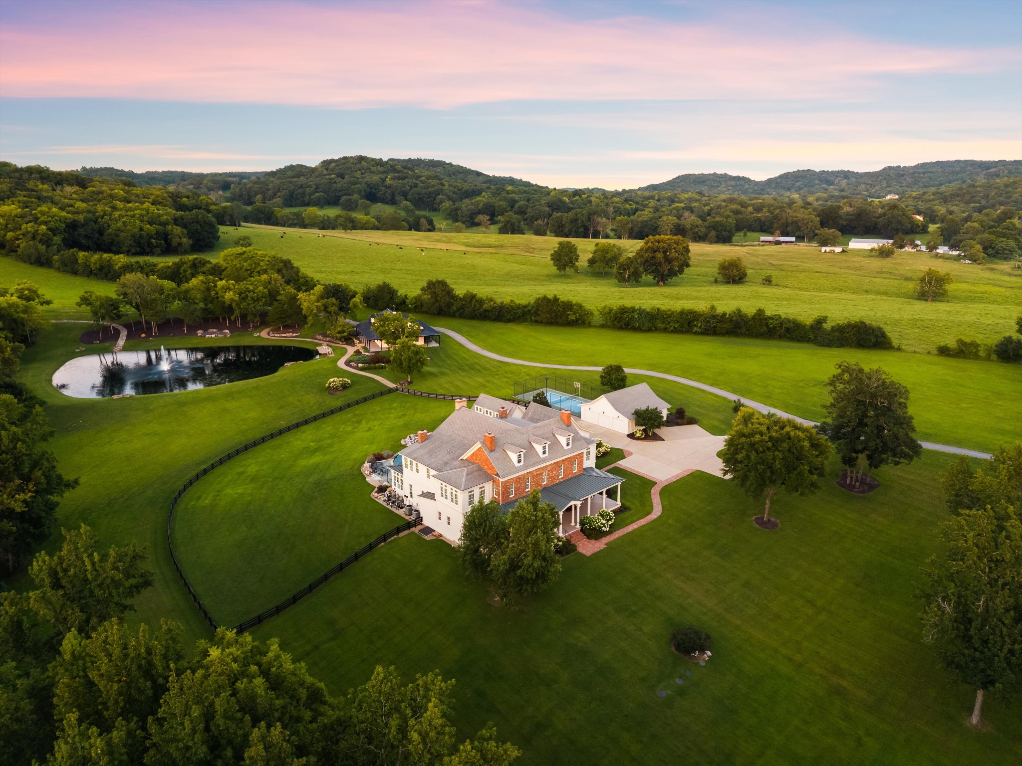 4810 Scenic Oaks Ln