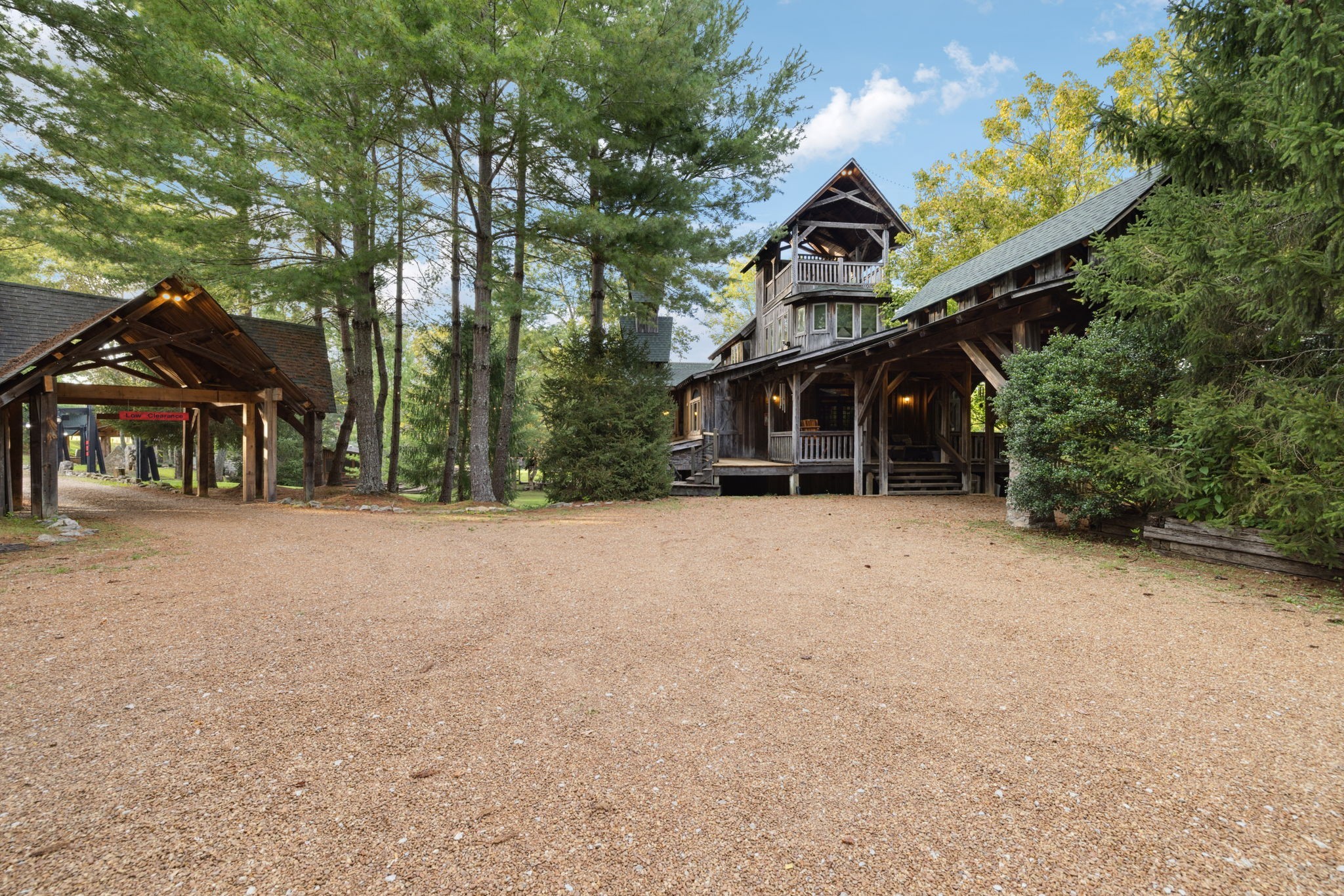 2465 Old Charlotte Pike