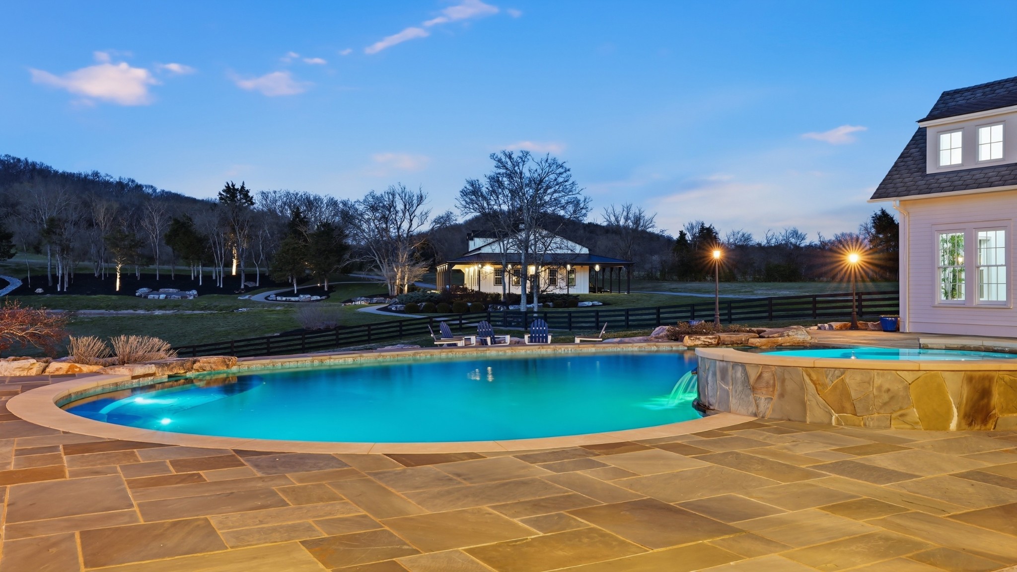 4810A Scenic Oaks Lane