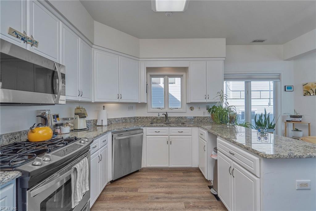 1074 W Ocean View AVE B