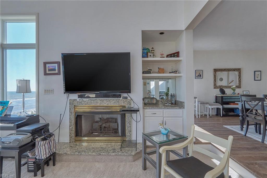 1074 W Ocean View AVE B