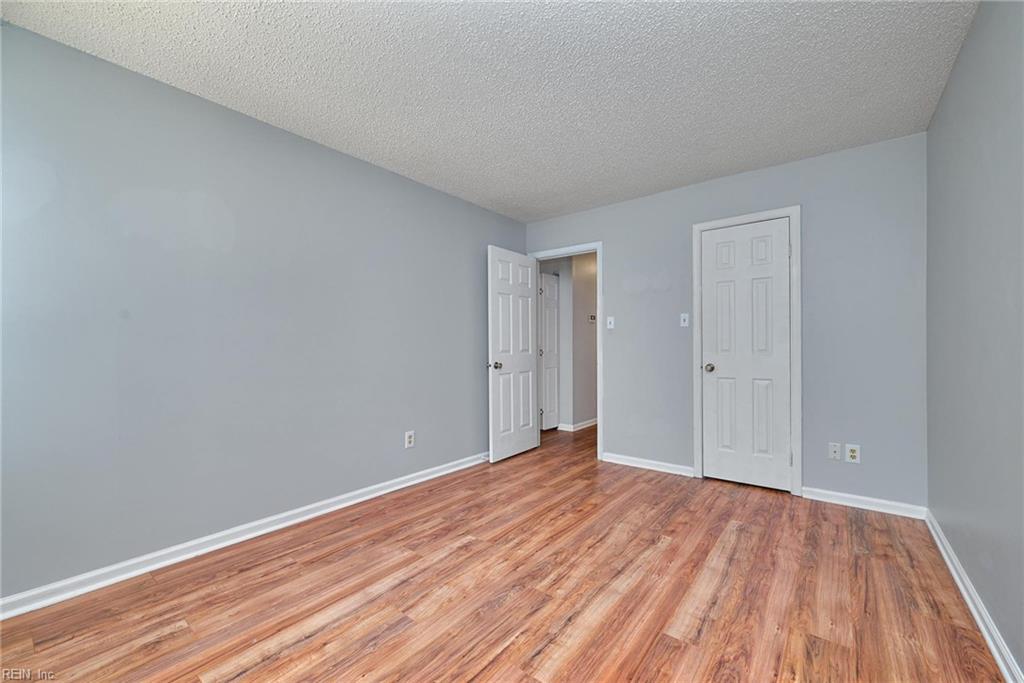 1577 Crescent Pointe LN