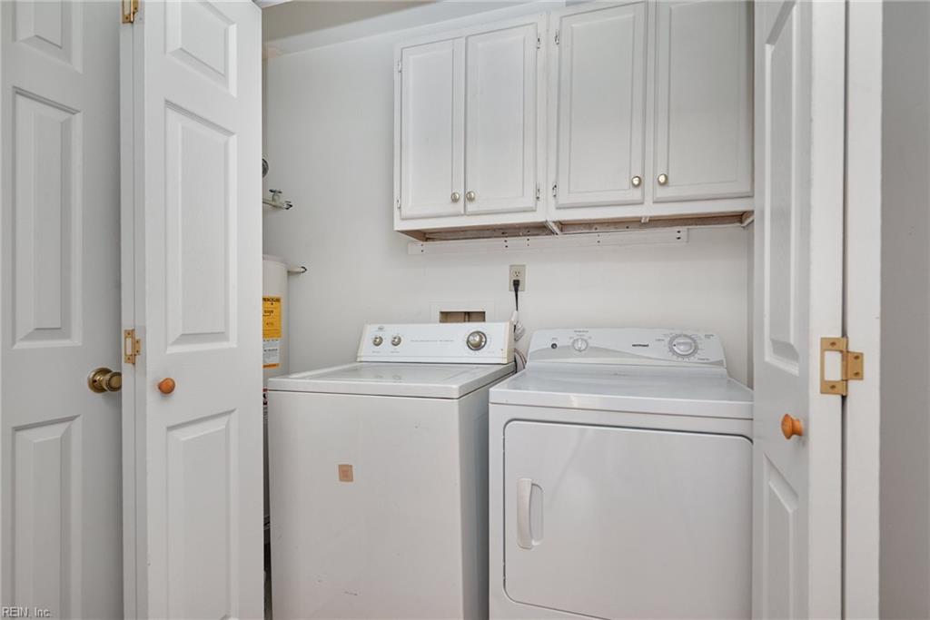 1577 Crescent Pointe LN