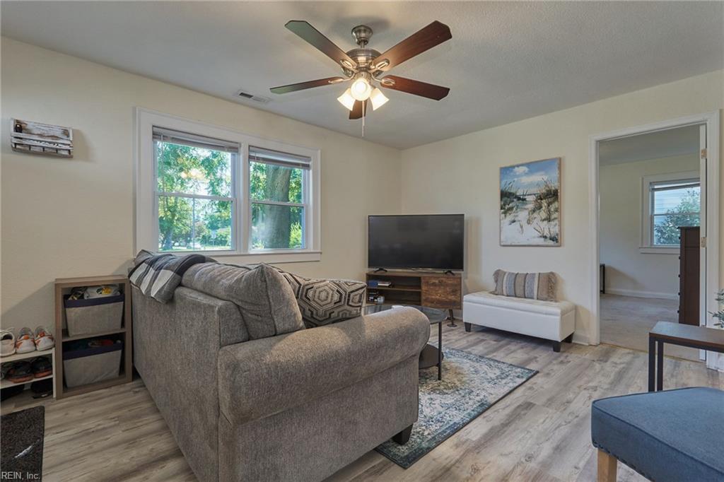 8039 Chesapeake BLVD