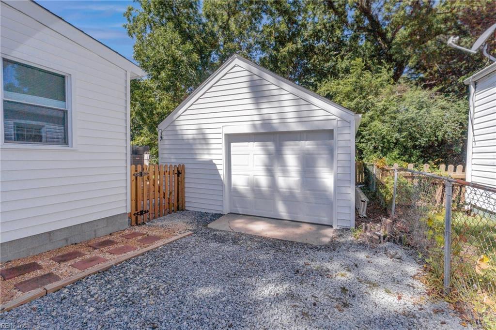 8039 Chesapeake BLVD