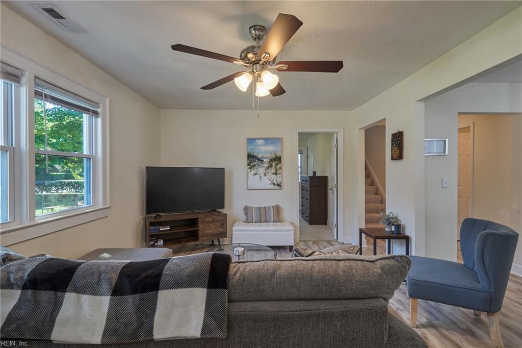 8039 Chesapeake BLVD