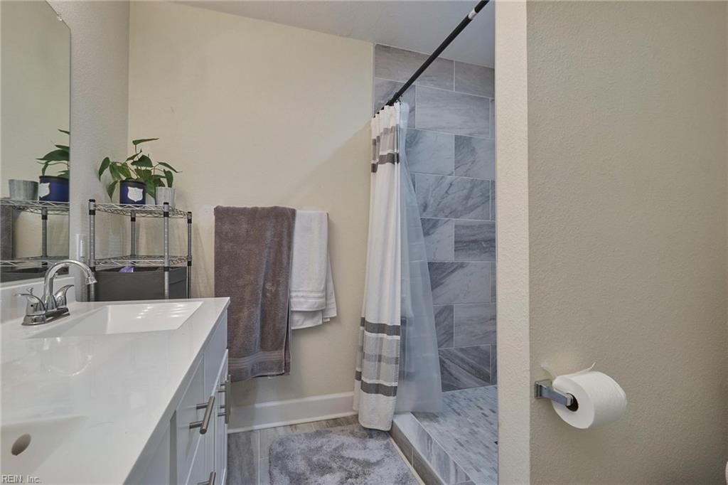 8039 Chesapeake BLVD