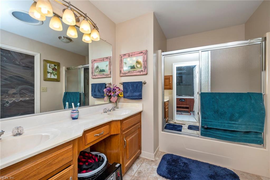 7112 Foxs Lair Court