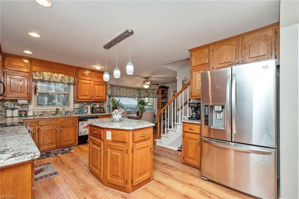 7112 Foxs Lair Court