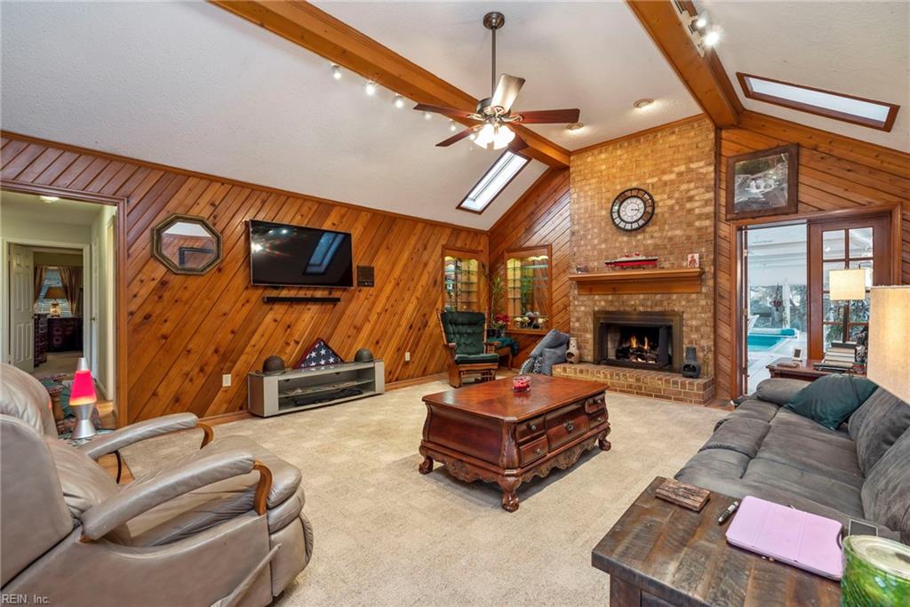 7112 Foxs Lair Court