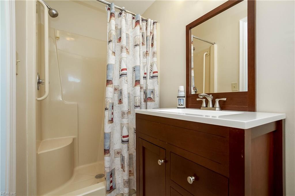 7112 Foxs Lair Court