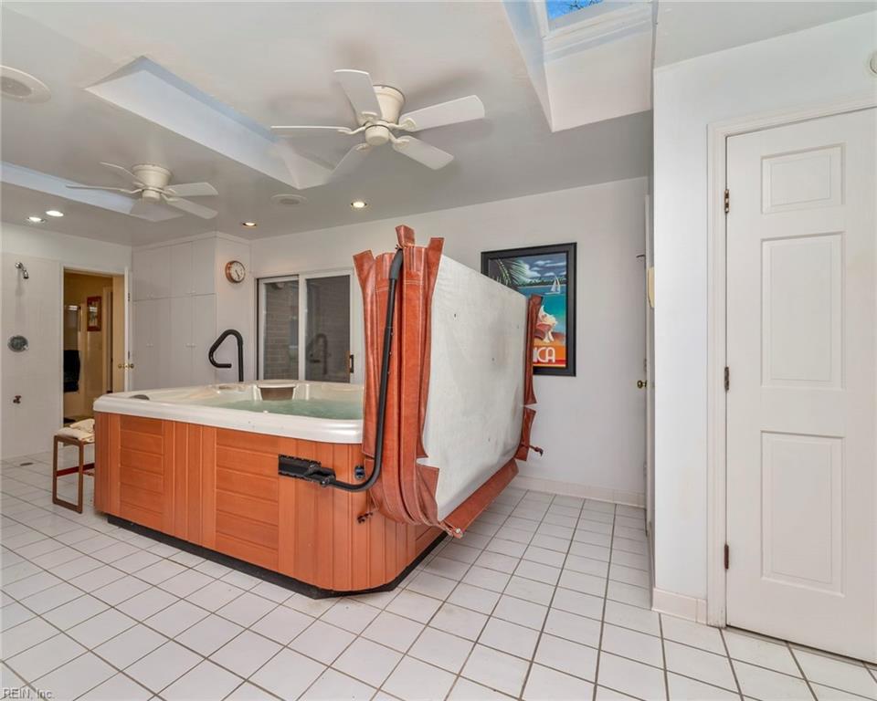 7112 Foxs Lair Court