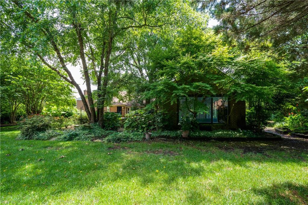 7112 Foxs Lair Court