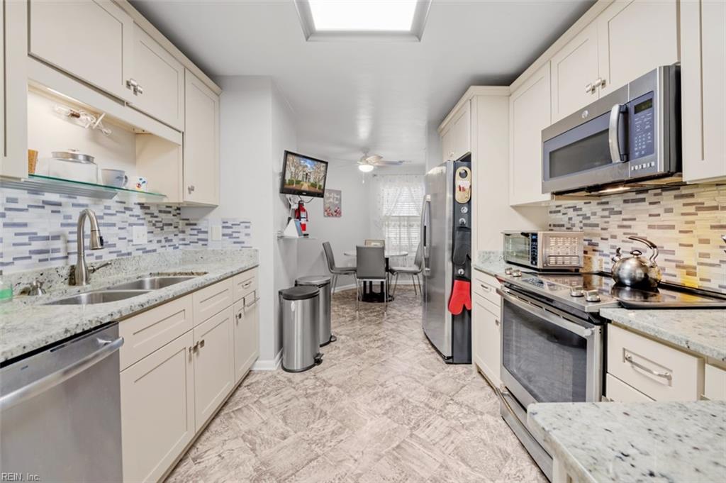 5140 Cypress Point CIR 103