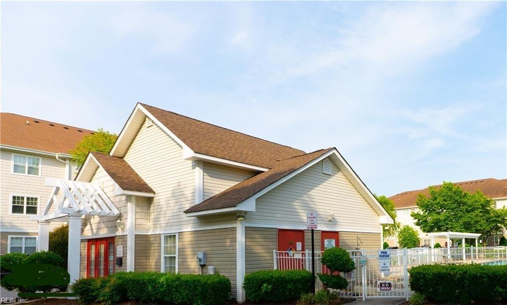 908 Southmoor DR 102