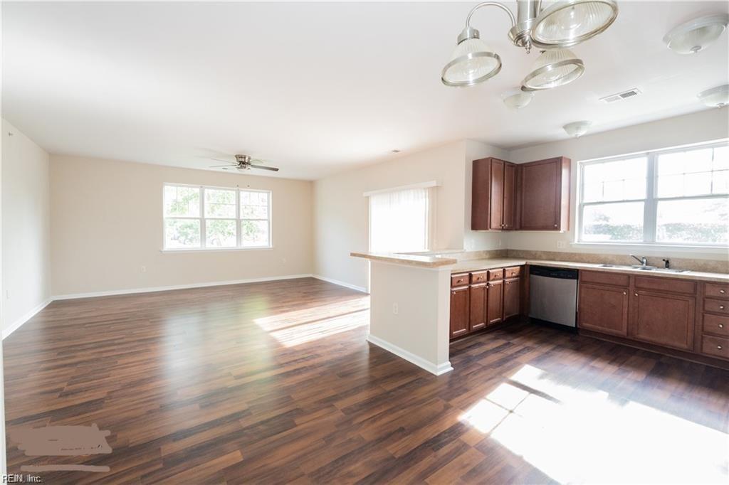 908 Southmoor DR 102