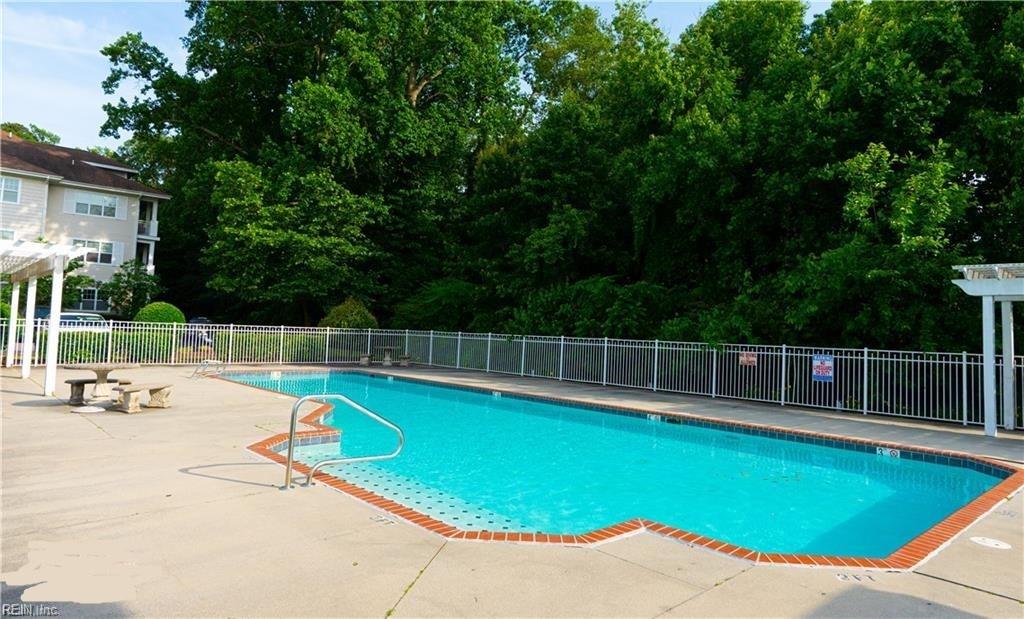 908 Southmoor DR 102