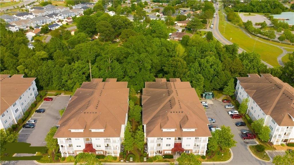 908 Southmoor DR 102