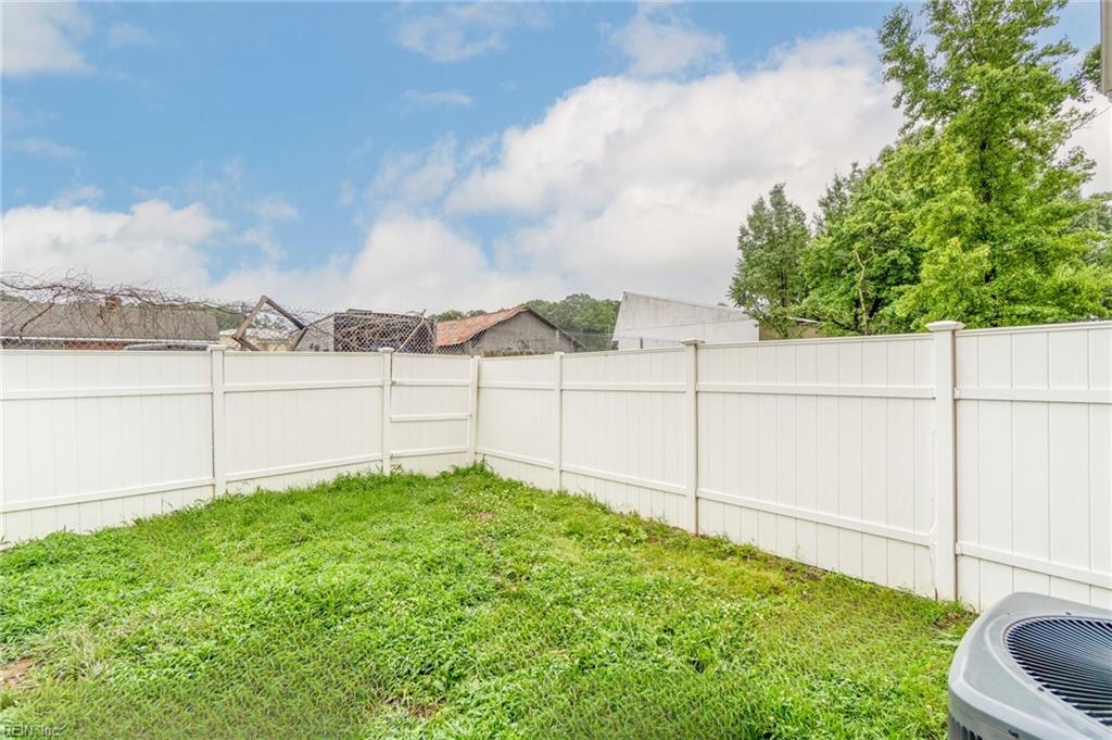 389 Susan Constant DR