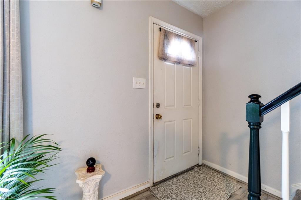 389 Susan Constant DR