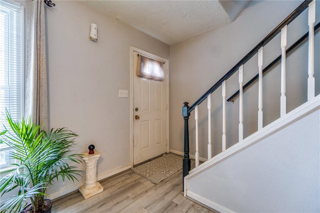 389 Susan Constant DR