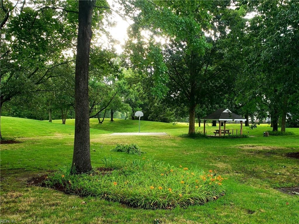 1449 Willow Pointe CT