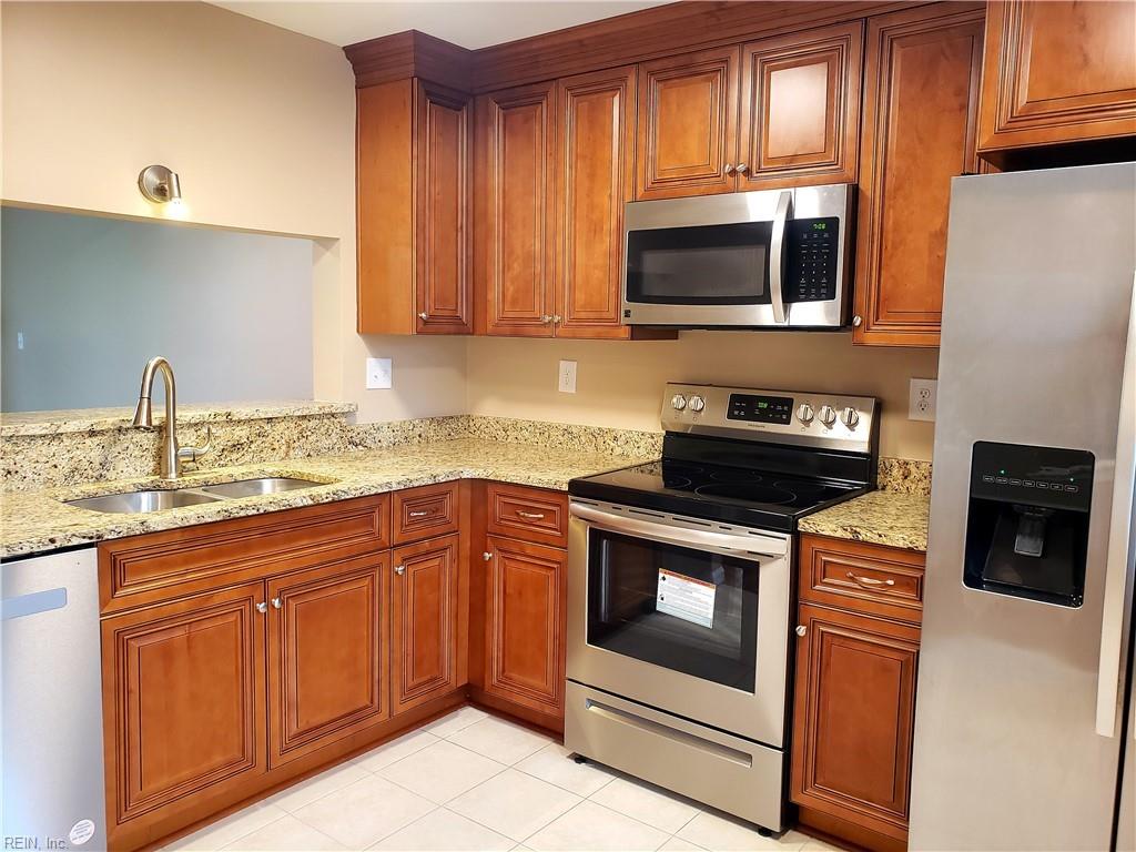 1449 Willow Pointe CT