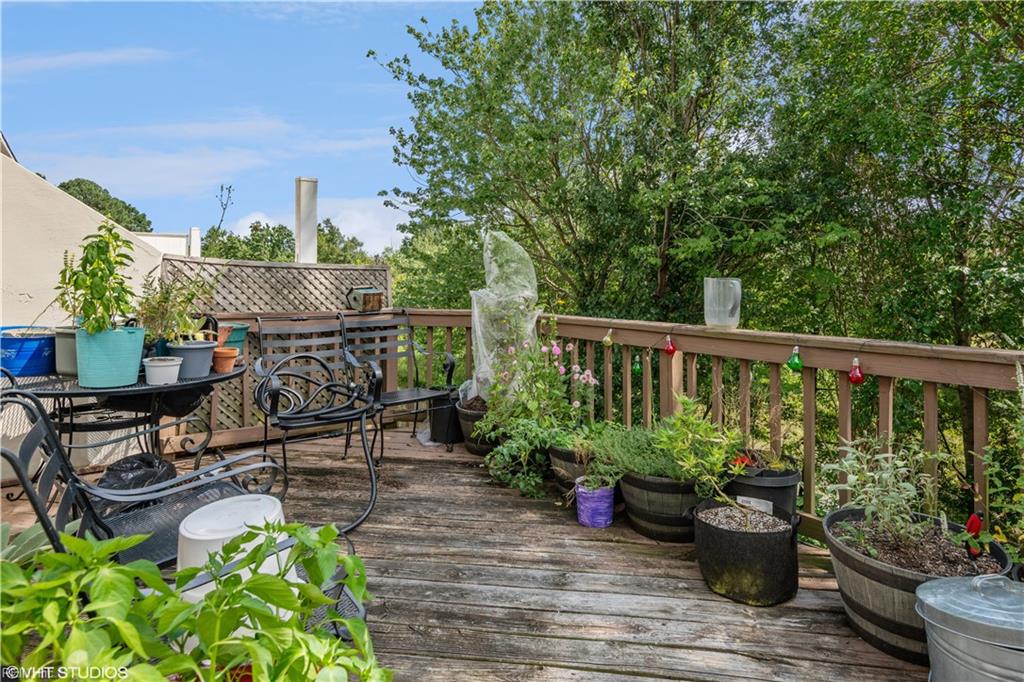 3858 Chimney Creek DR