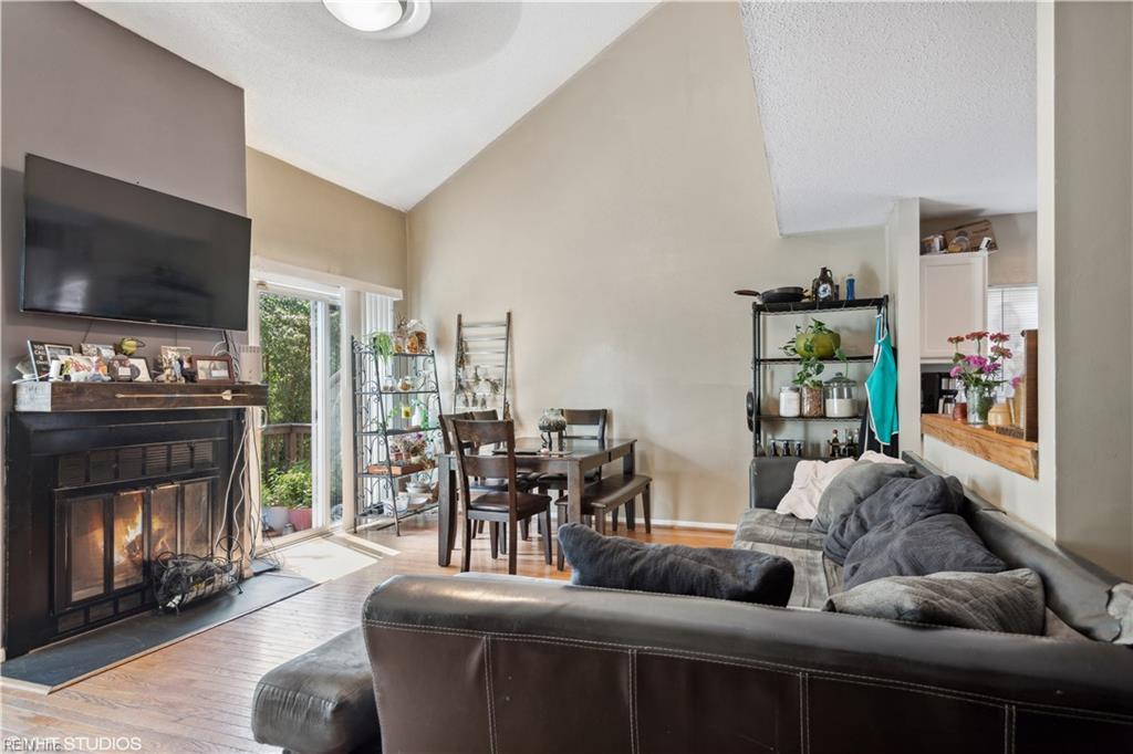 3858 Chimney Creek DR