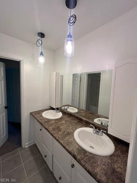 5814 W Hastings ARCH