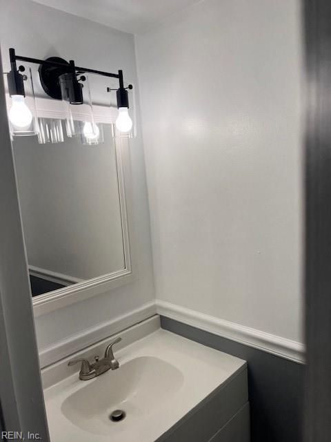 5814 W Hastings ARCH