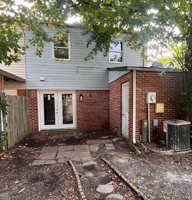 5814 W Hastings ARCH