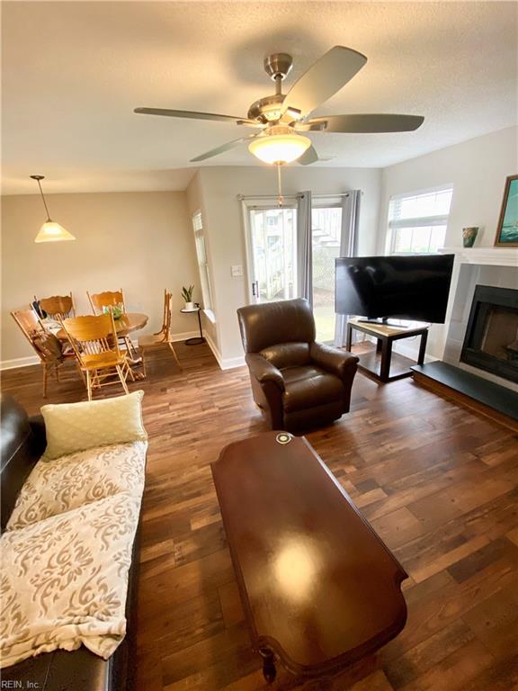 4137 Laurel Green CIR