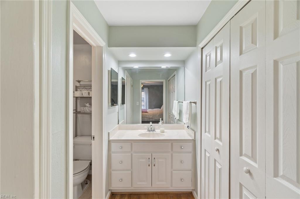 3800 Windsor Gate RD