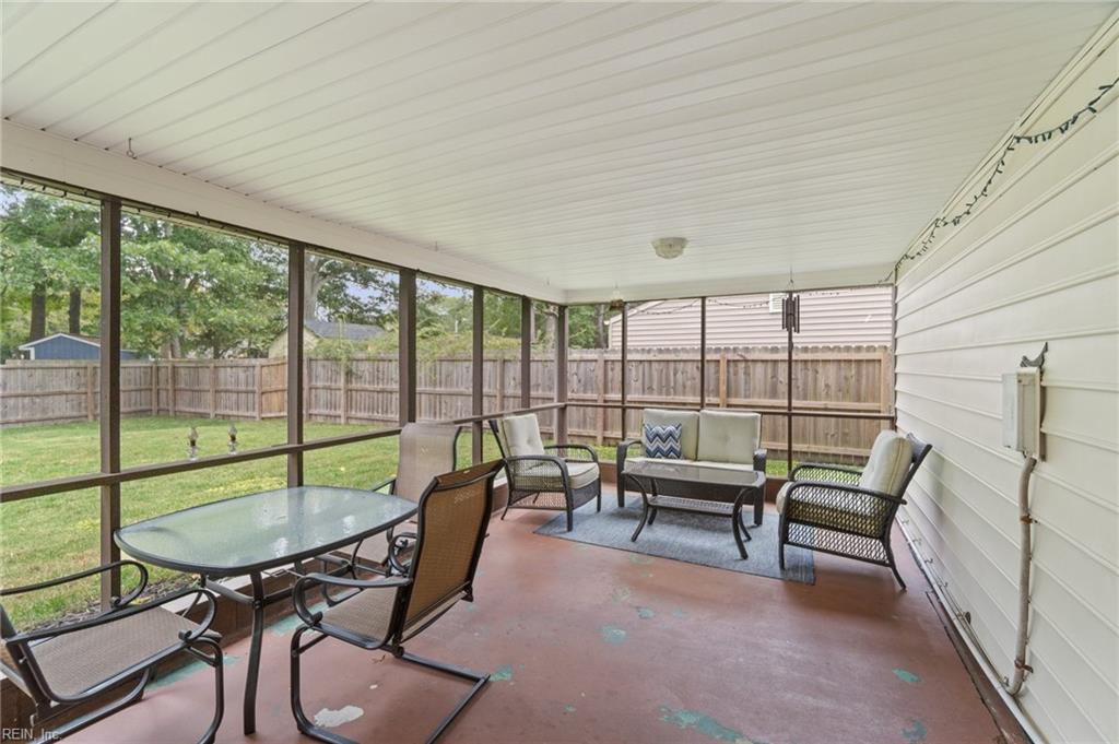 3800 Windsor Gate RD