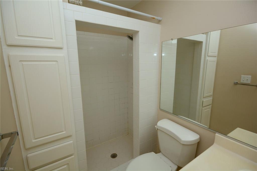 1040 Spotswood AVE 206