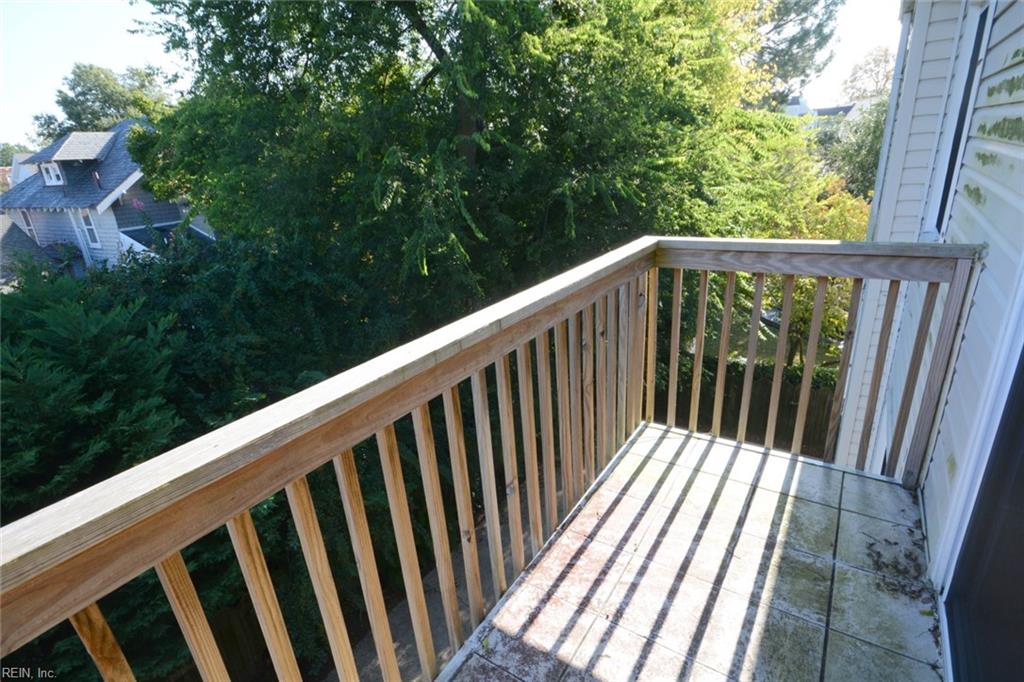 1040 Spotswood AVE 206