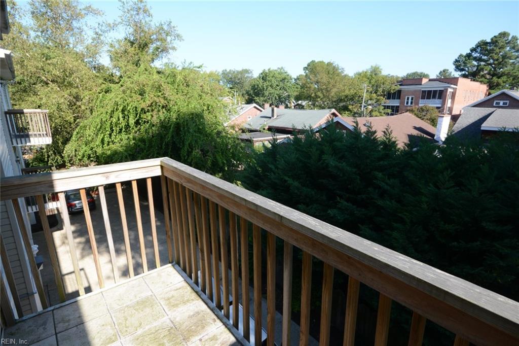 1040 Spotswood AVE 206