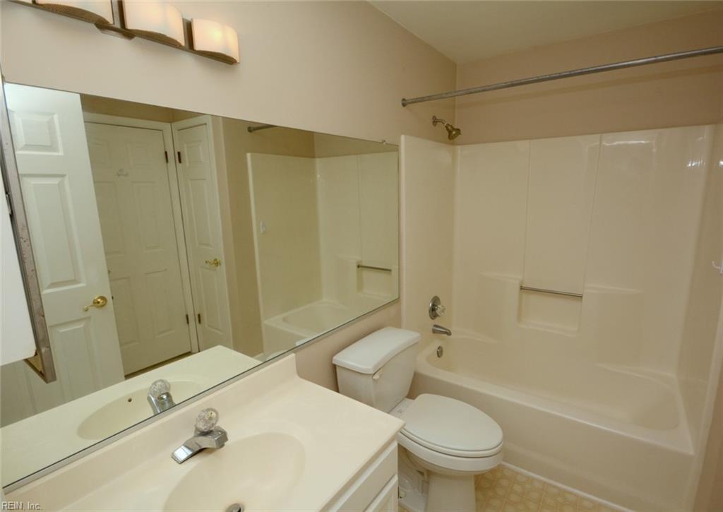 1040 Spotswood AVE 206